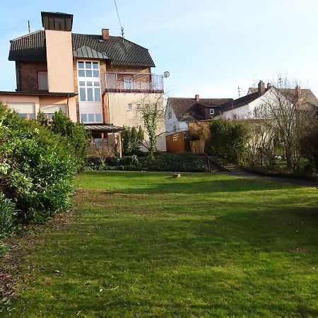 Hotel-Pension Schlossgarten Trippstadt Exteriör bild